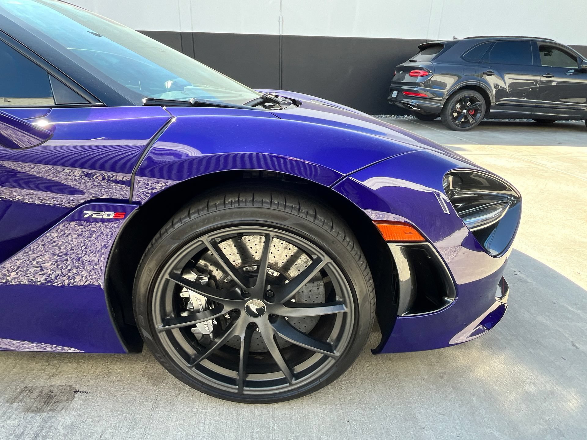 Used 2020 McLaren 720S RWD image 5