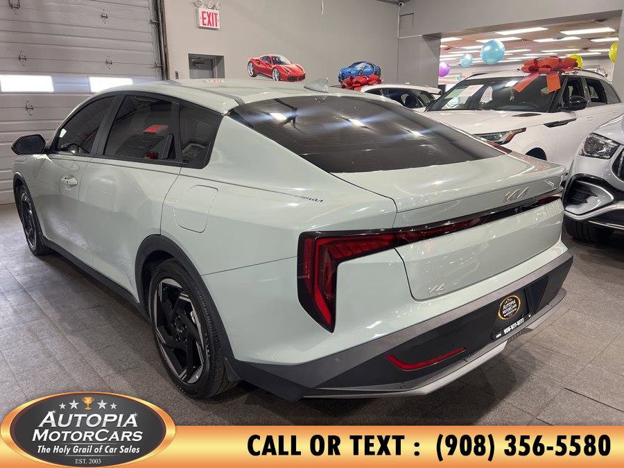 Used 2025 Kia K4 EX image 3