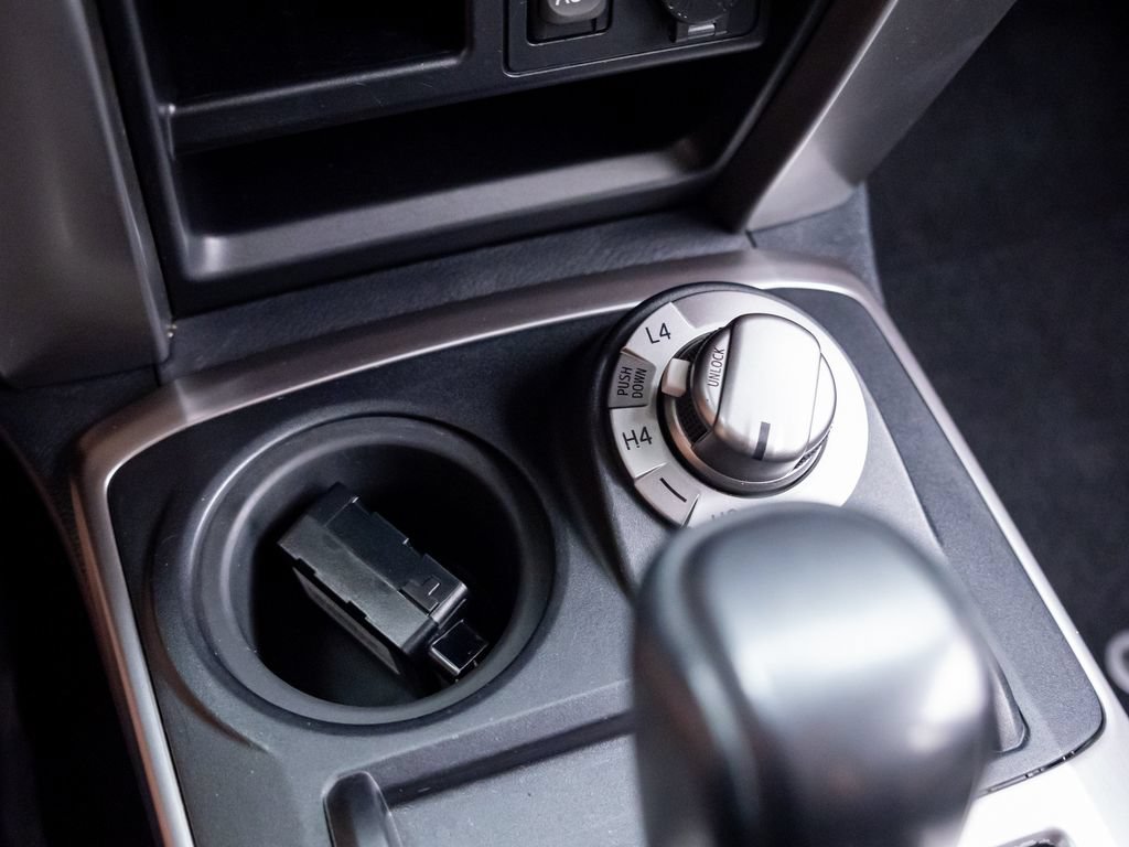 Used 2019 Toyota 4Runner SR5 AWD/4WD image 26