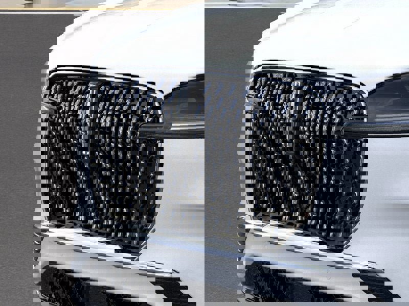 New 2025 Lincoln Aviator AWD image 17