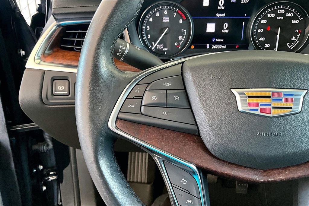Used 2023 Cadillac XT5 Premium Luxury w/ Technology Package FWD image 7