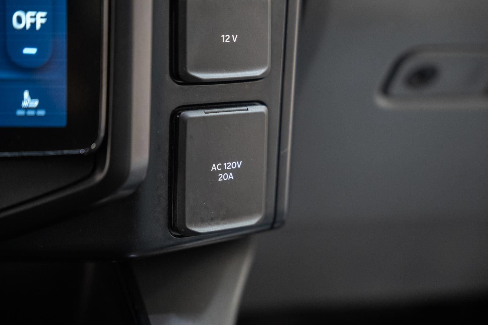 Used 2025 Ford F150 Lightning Flash AWD/4WD image 28