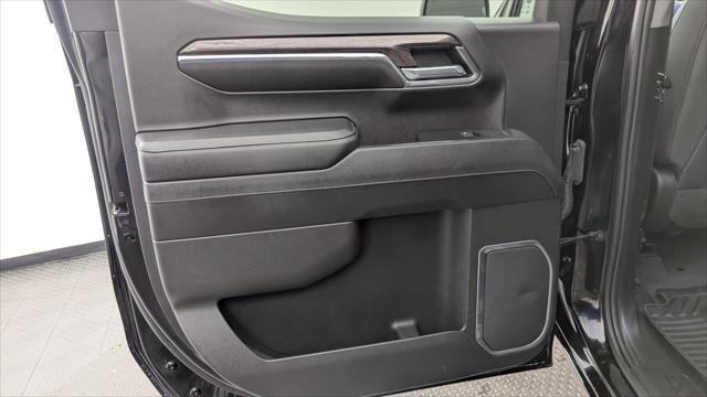 Used 2023 Chevrolet Silverado 1500 LTZ w/ Technology Package RWD image 16