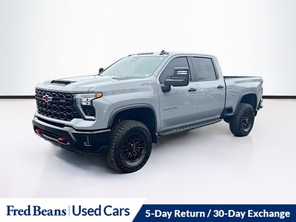 Used 2024 Chevrolet Silverado 2500 ZR2 w/ Technology Package image 3