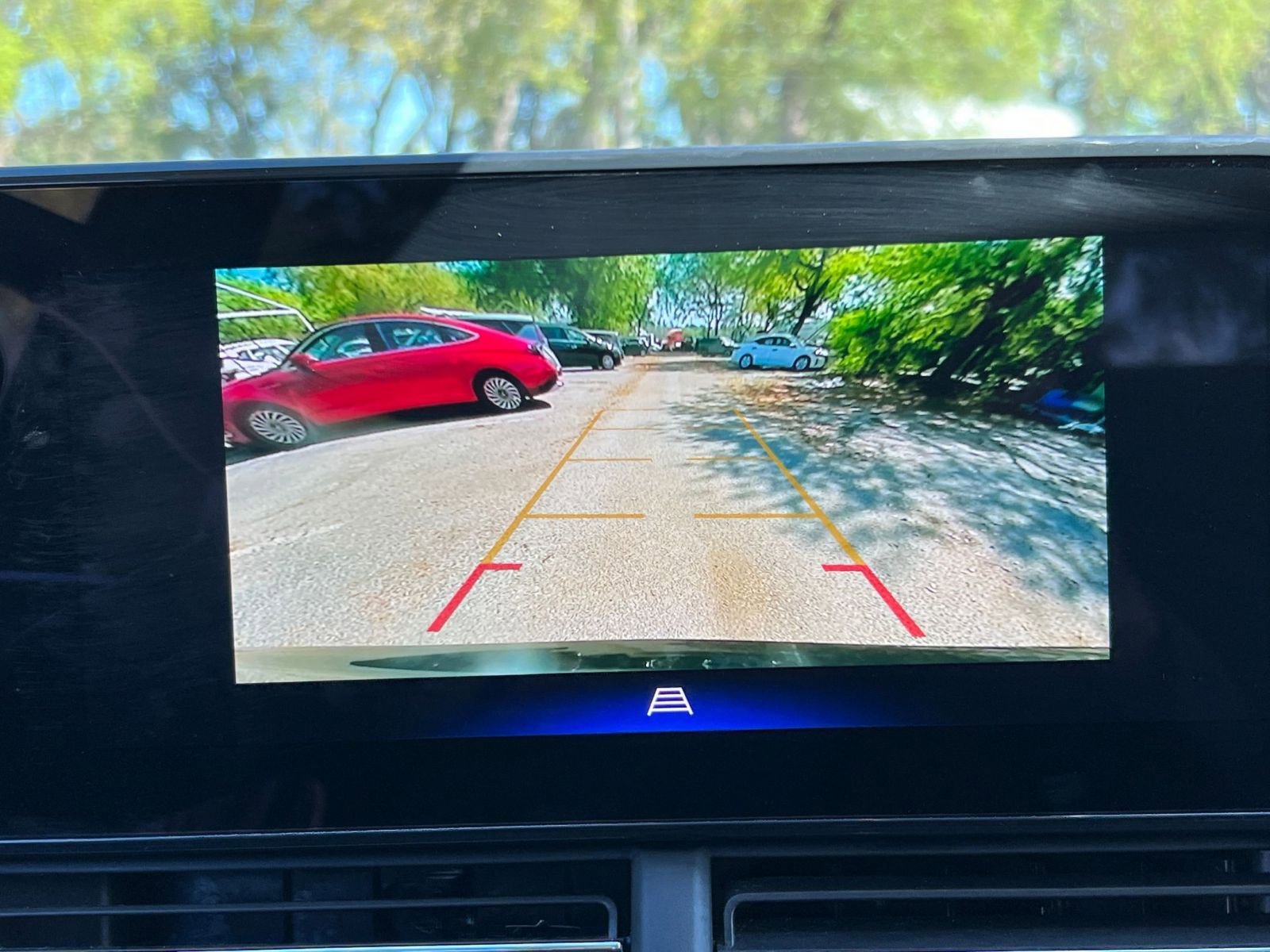 Used 2025 Chevrolet Trax LT w/ LT Convenience Package image 21