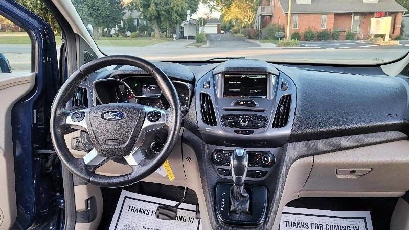 Used 2016 Ford Transit Connect Titanium FWD image 14