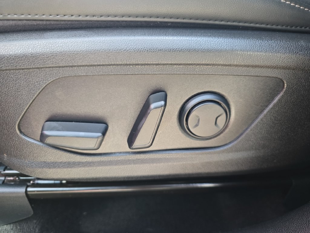 Used 2021 Kia Sorento S w/ Panoramic Sunroof Package AWD/4WD image 23