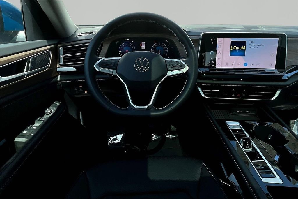 New 2026 Volkswagen Atlas SE image 8