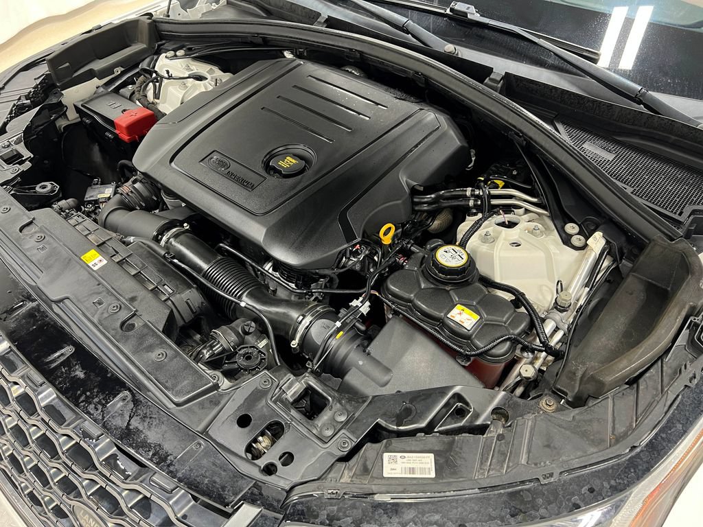Used 2018 Land Rover Range Rover Velar R-Dynamic SE AWD/4WD image 31