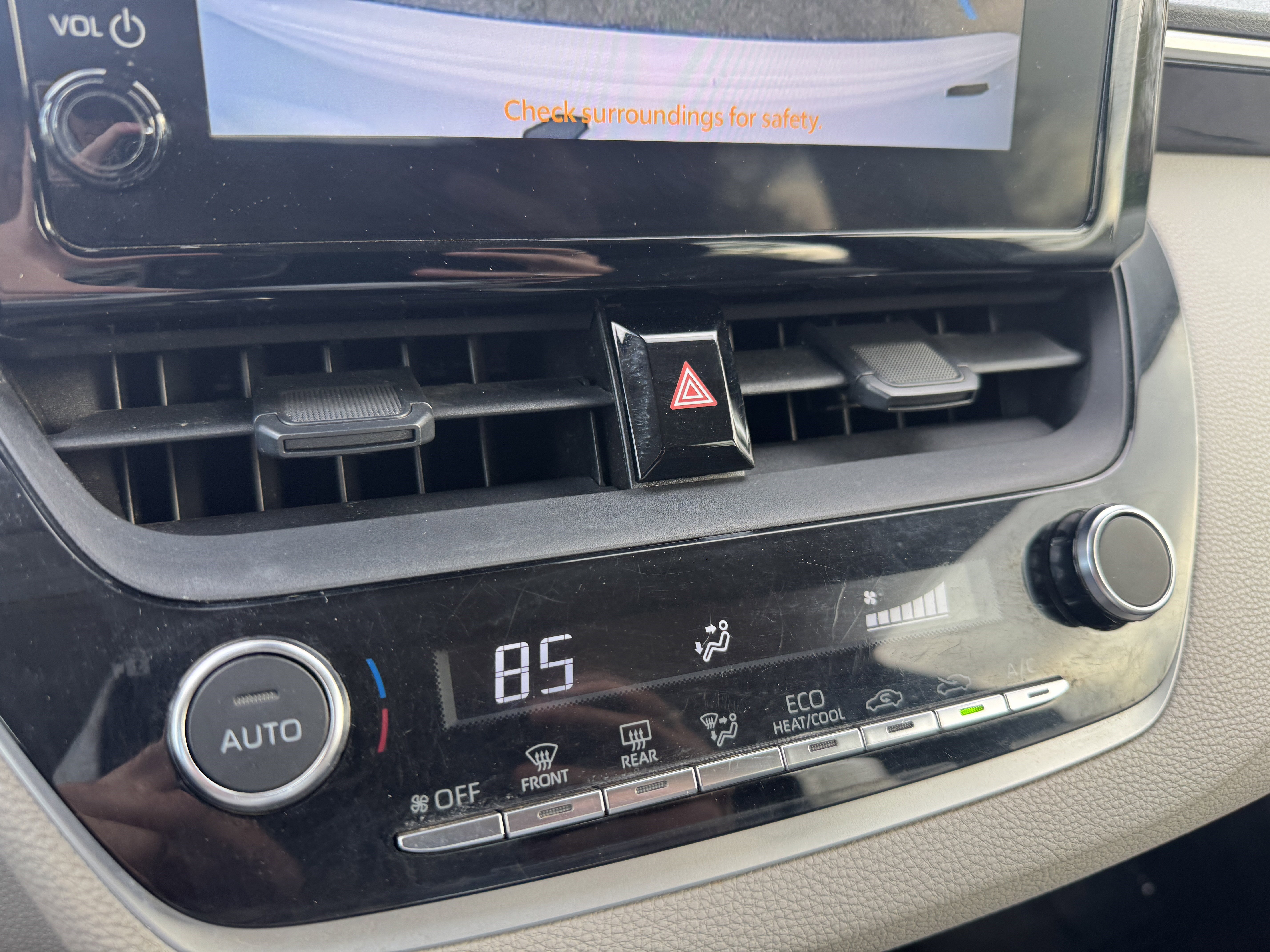Used 2023 Toyota Corolla LE FWD image 26