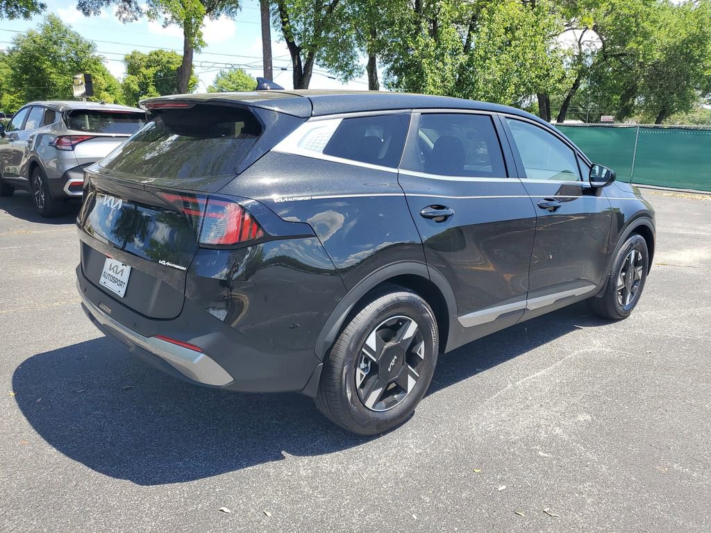 New 2026 Kia Sportage LX FWD image 4