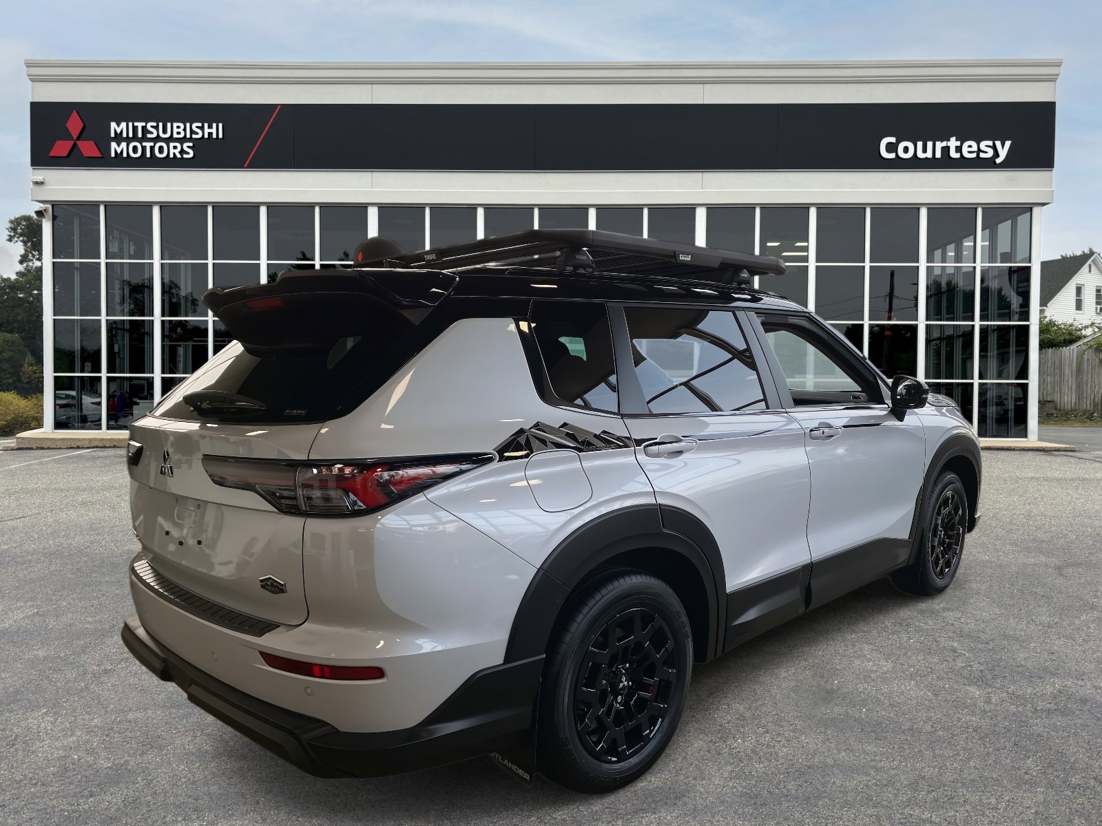 New 2026 Mitsubishi Outlander AWD image 3