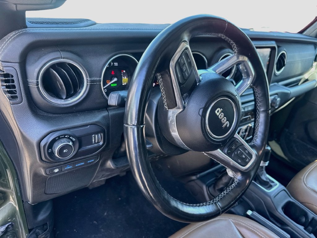 Used 2023 Jeep Wrangler Unlimited Sahara w/ Cold Weather Group AWD/4WD image 10