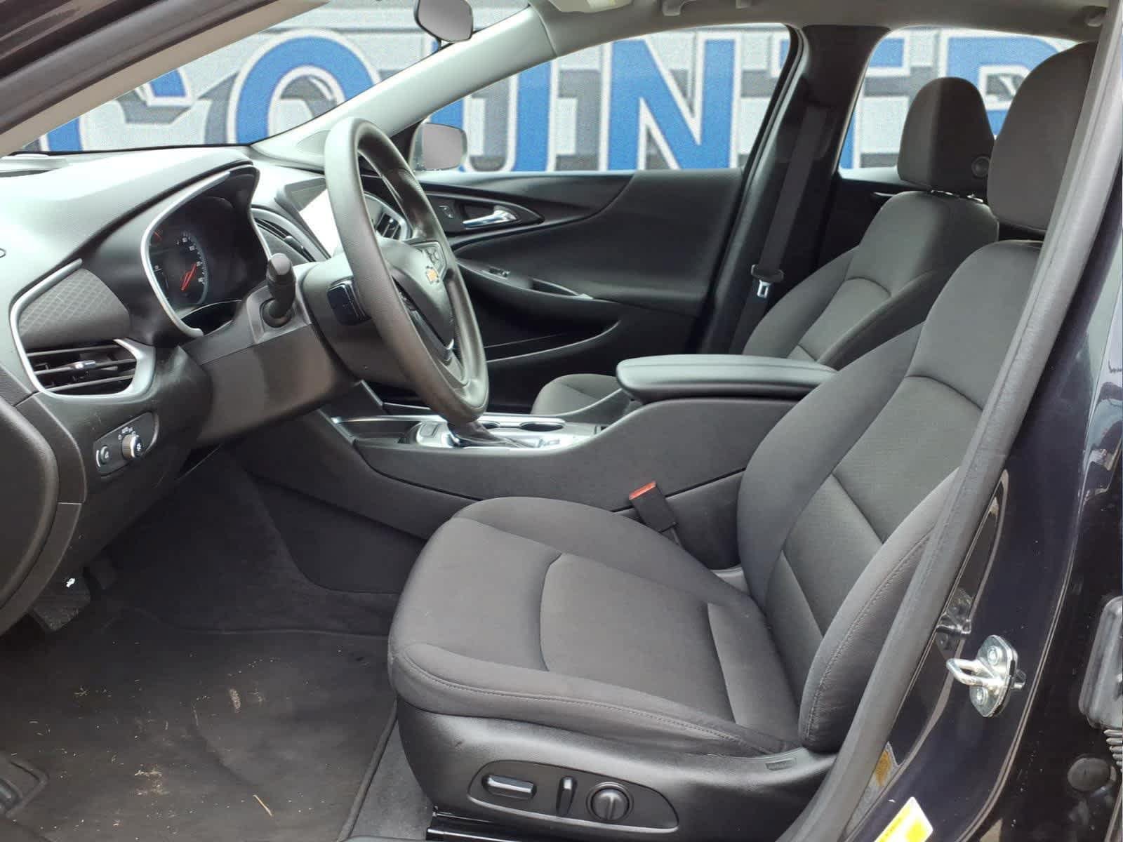 Used 2023 Chevrolet Malibu LT FWD image 17