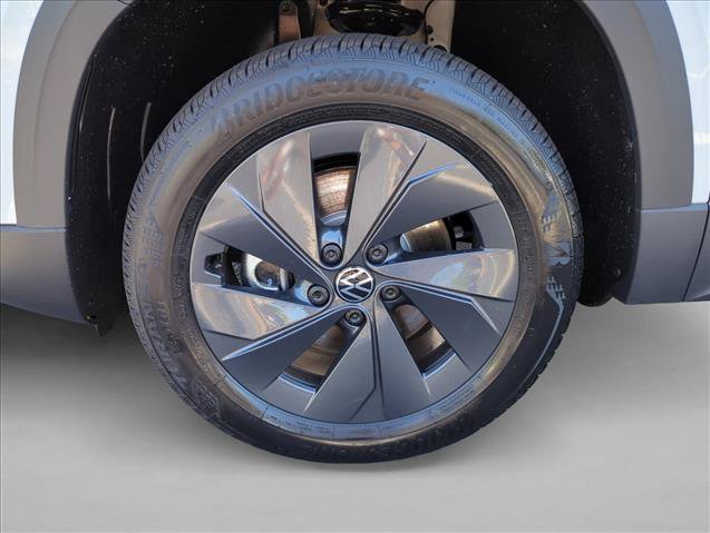 New 2027 Volkswagen Taos S FWD image 14