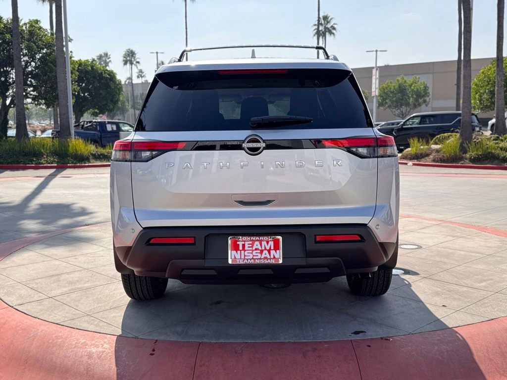 New 2025 Nissan Pathfinder SV image 6