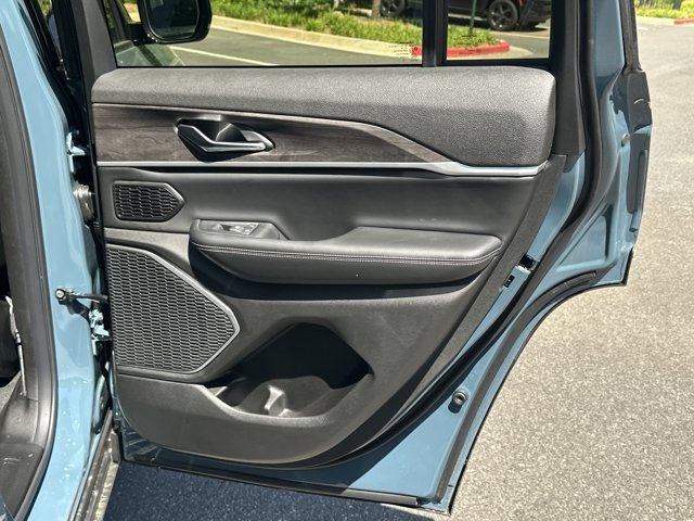 New 2026 Jeep Grand Cherokee Limited w/ Limited Altitude Package RWD image 18