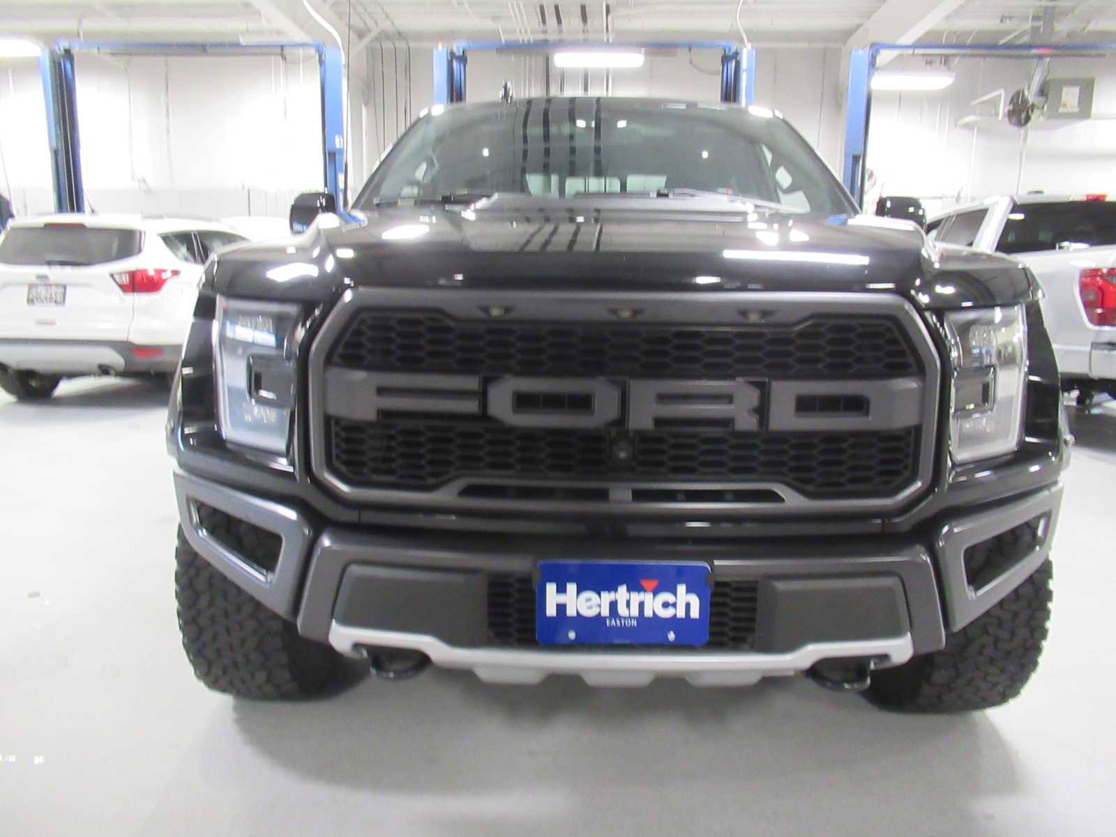 Used 2019 Ford F150 Raptor w/ Equipment Group 802A Luxury image 2