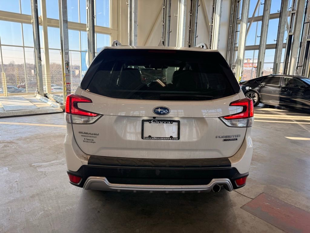 Used 2023 Subaru Forester Touring image 4