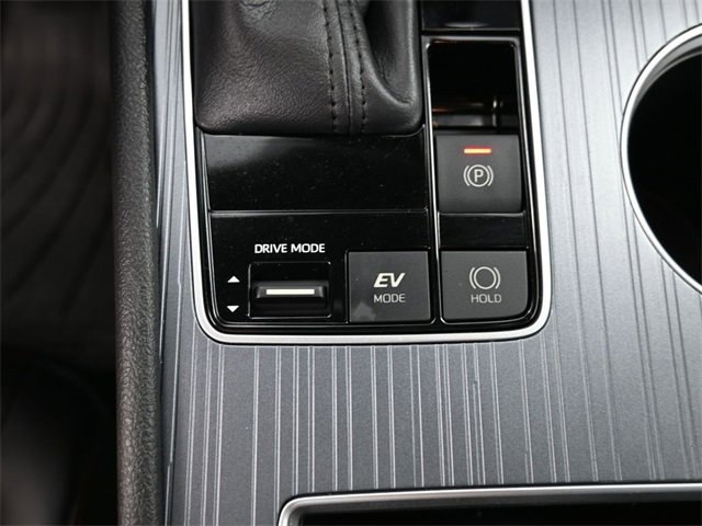 Used 2022 Toyota Sienna XSE image 25