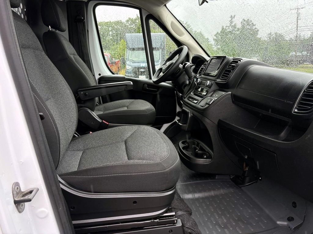 Used 2025 RAM ProMaster 2500 w/ U-Haul Equipment Group FWD image 13