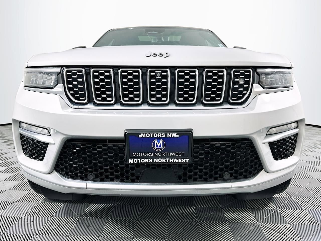 Used 2022 Jeep Grand Cherokee Summit image 3