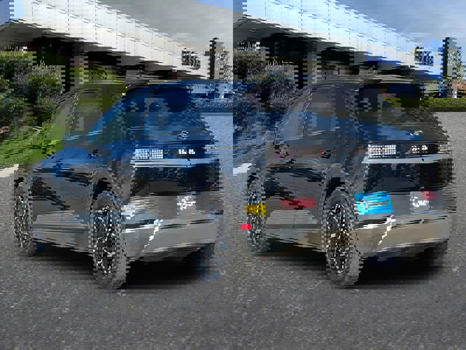 Used 2023 Hyundai Ioniq 5 SE w/ Cargo Package image 7