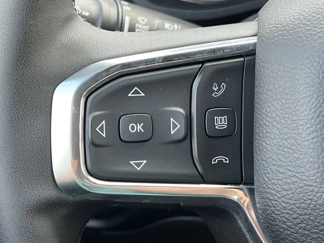 Used 2025 RAM 3500 Laramie AWD/4WD image 26