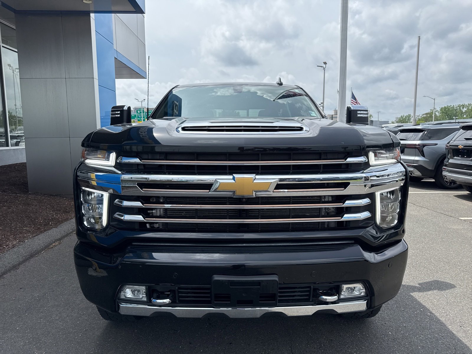 Used 2022 Chevrolet Silverado 3500 High Country image 2