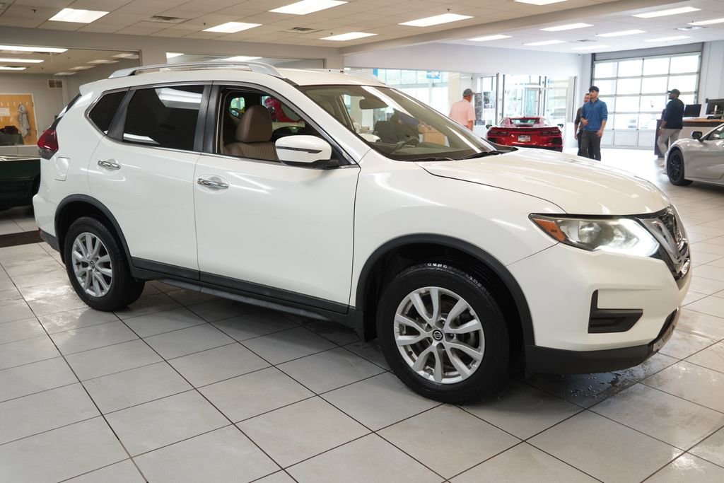Used 2019 Nissan Rogue SV AWD/4WD image 14