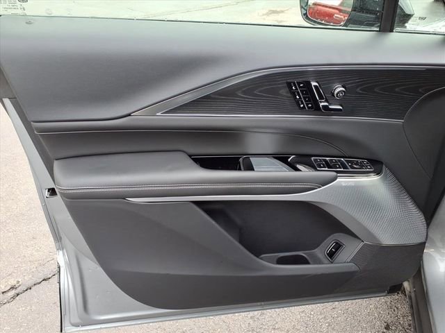 Certified 2025 Cadillac Lyriq Luxury w/ LPO, Floor Liner Package AWD/4WD image 25