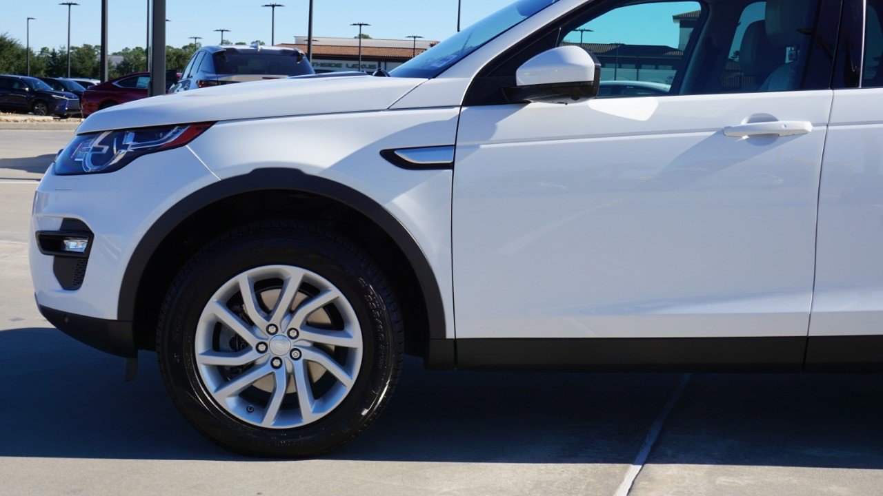 Used 2019 Land Rover Discovery Sport HSE image 10