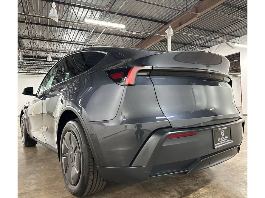 Used 2026 Tesla Model Y AWD image 17