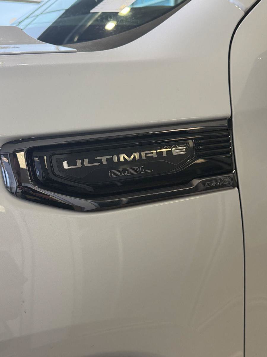 Used 2023 GMC Sierra 1500 Denali Ultimate AWD/4WD image 26