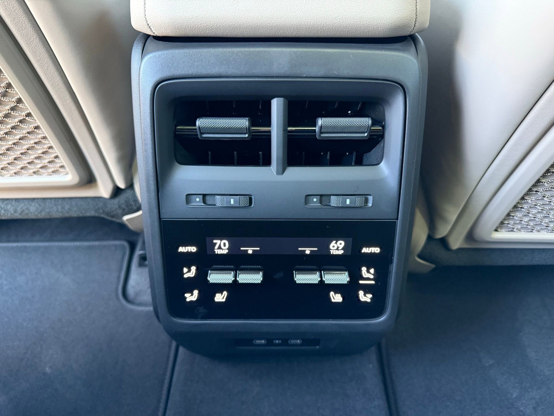 Used 2025 Porsche Macan Electric image 29