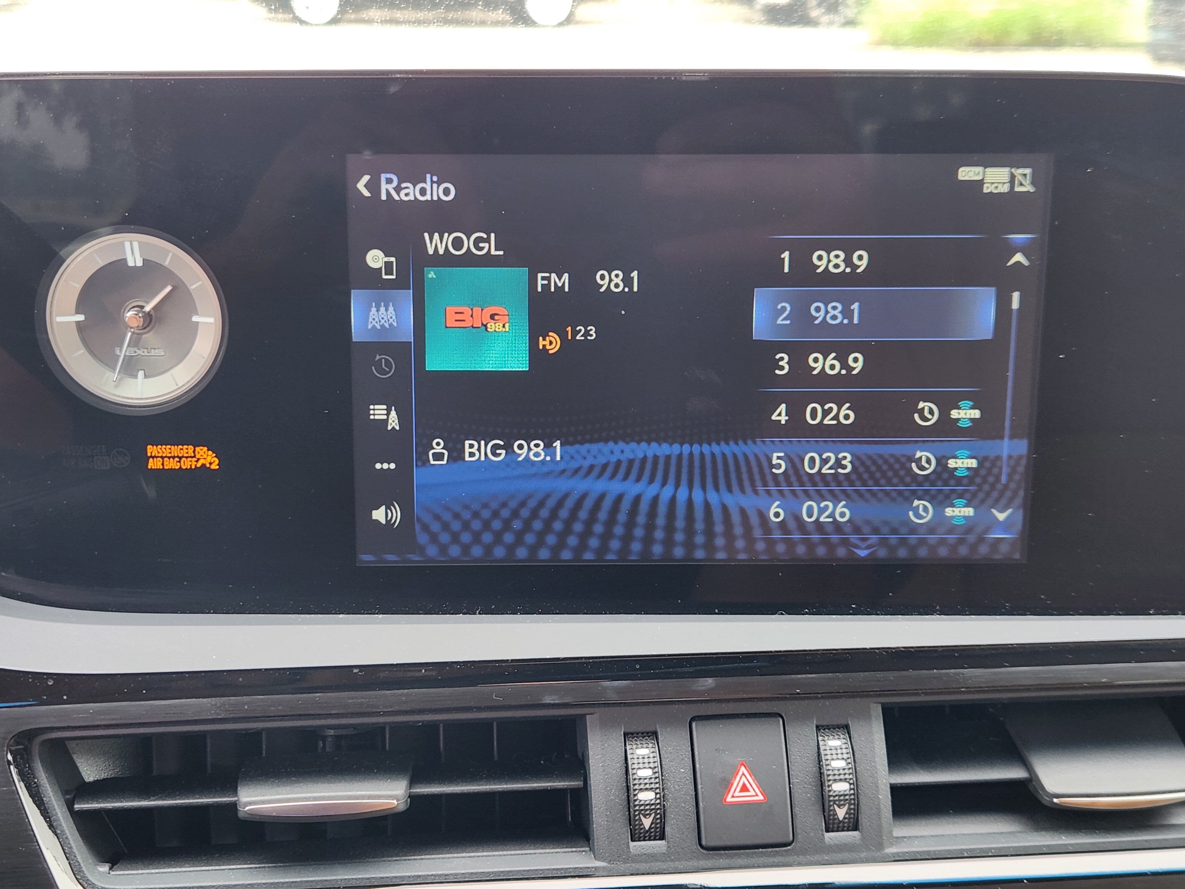 Used 2022 Lexus ES 300h w/ Premium Package FWD image 11