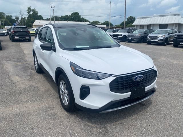 New 2025 Ford Escape Active w/ Active Premium Tech Pack FWD image 8