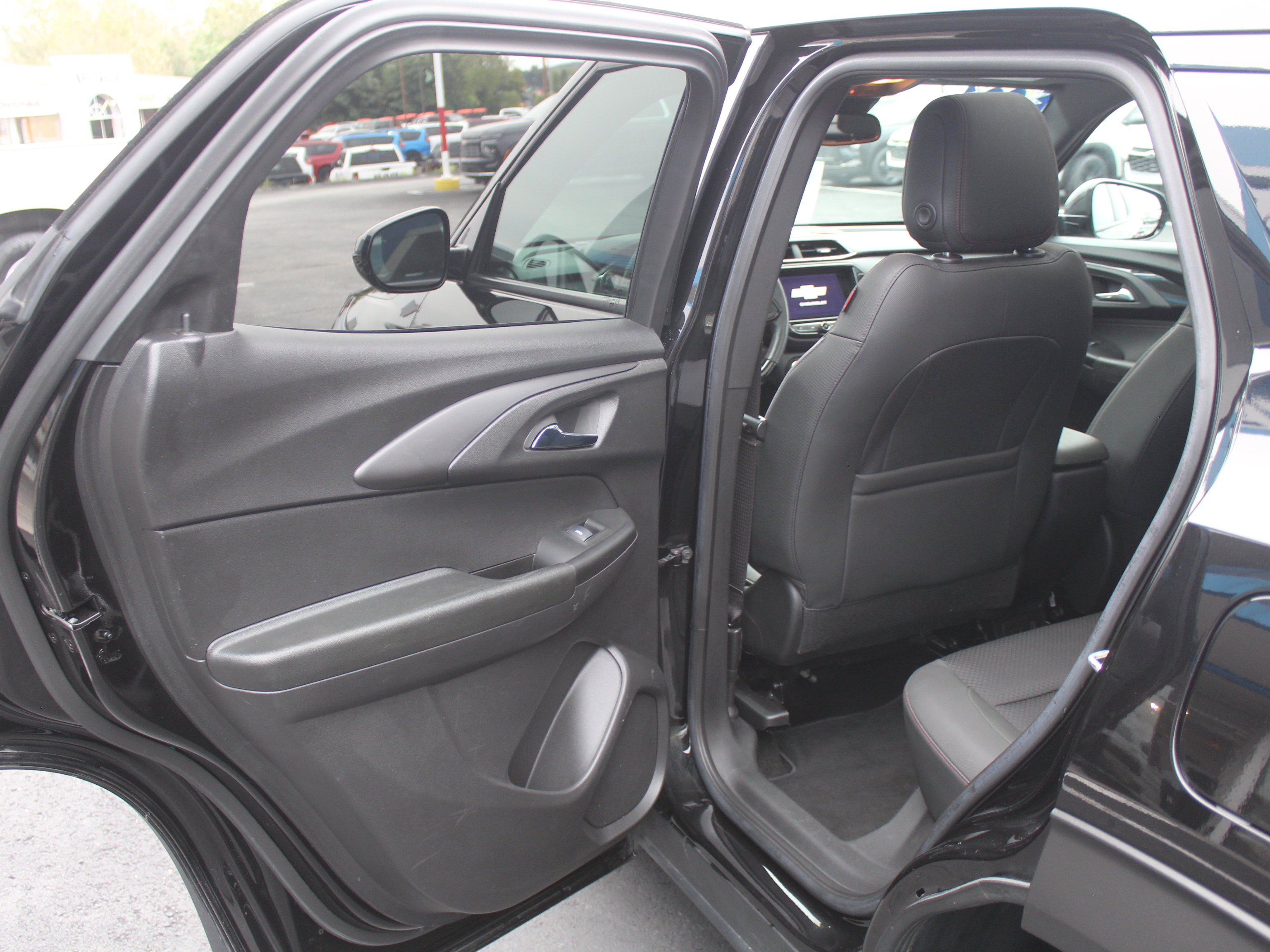 Certified 2022 Chevrolet TrailBlazer RS w/ Sun and Liftgate Package AWD/4WD image 22