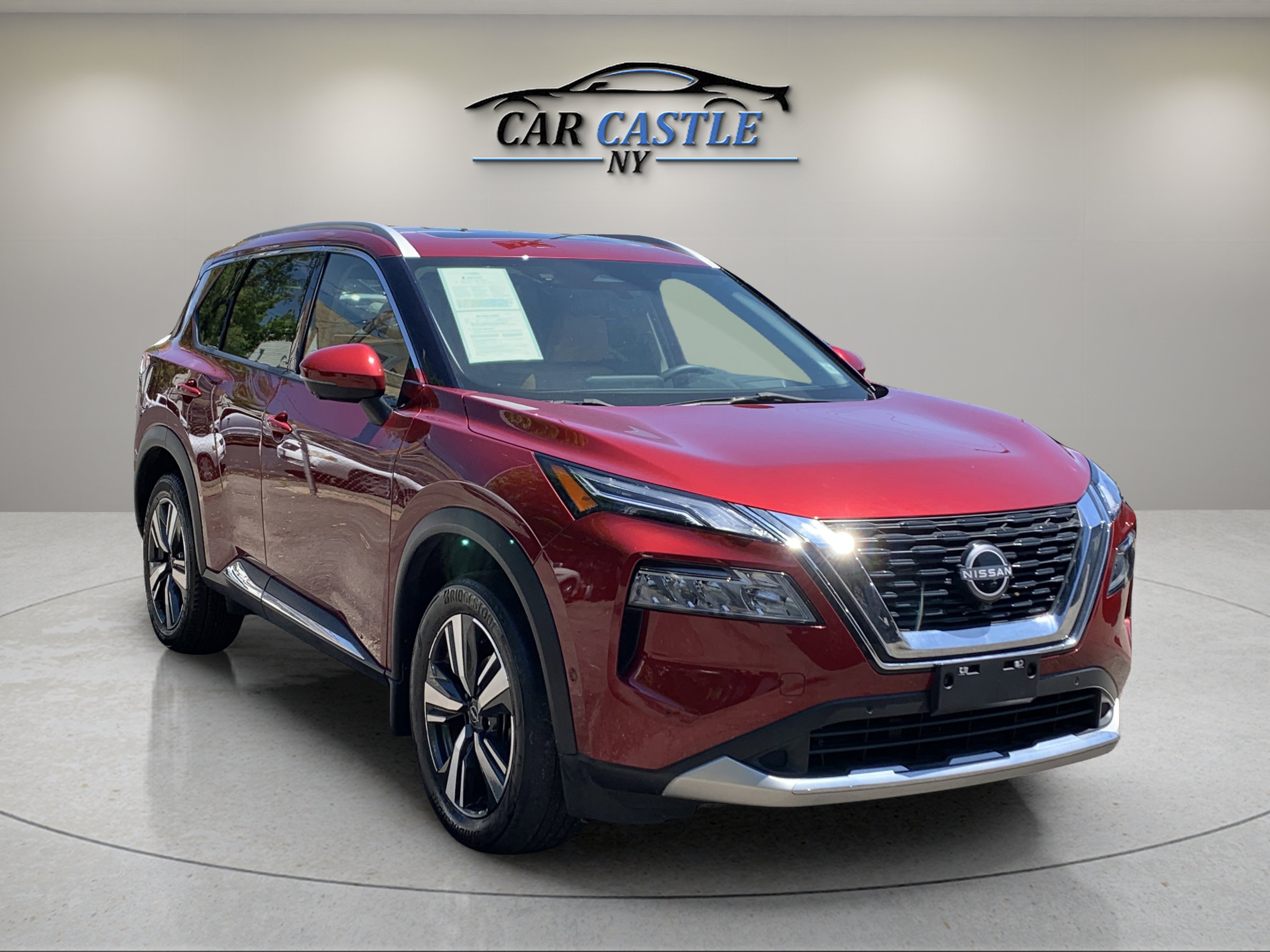 Used 2023 Nissan Rogue Platinum image 4