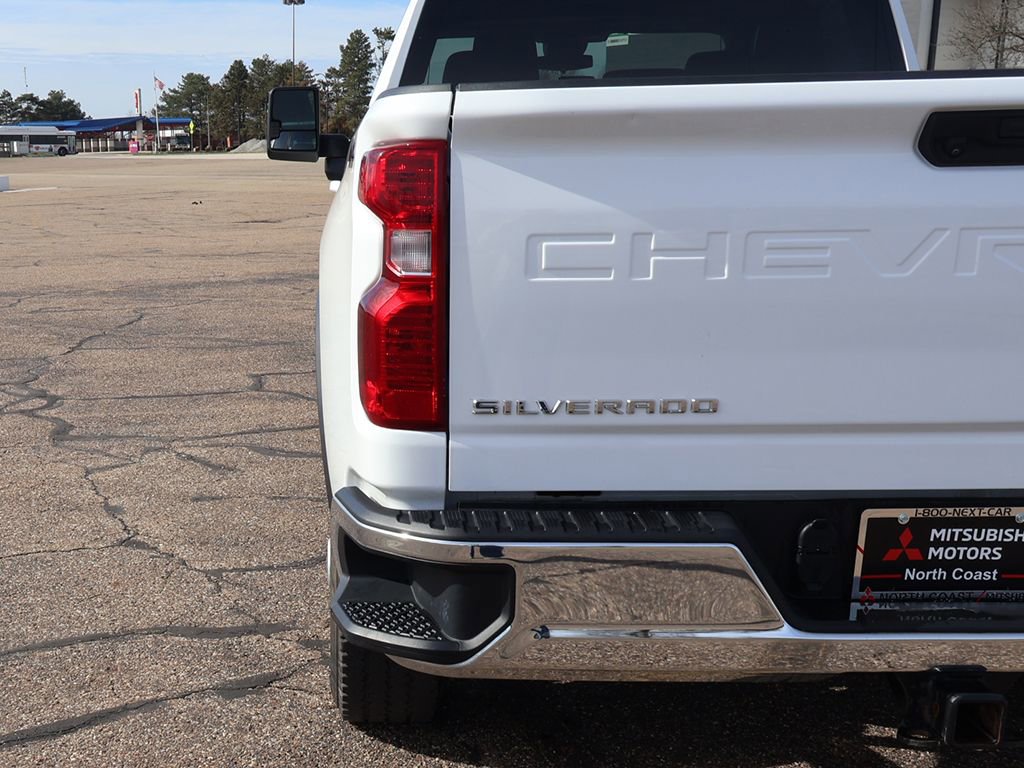 Used 2024 Chevrolet Silverado 2500 LT image 11