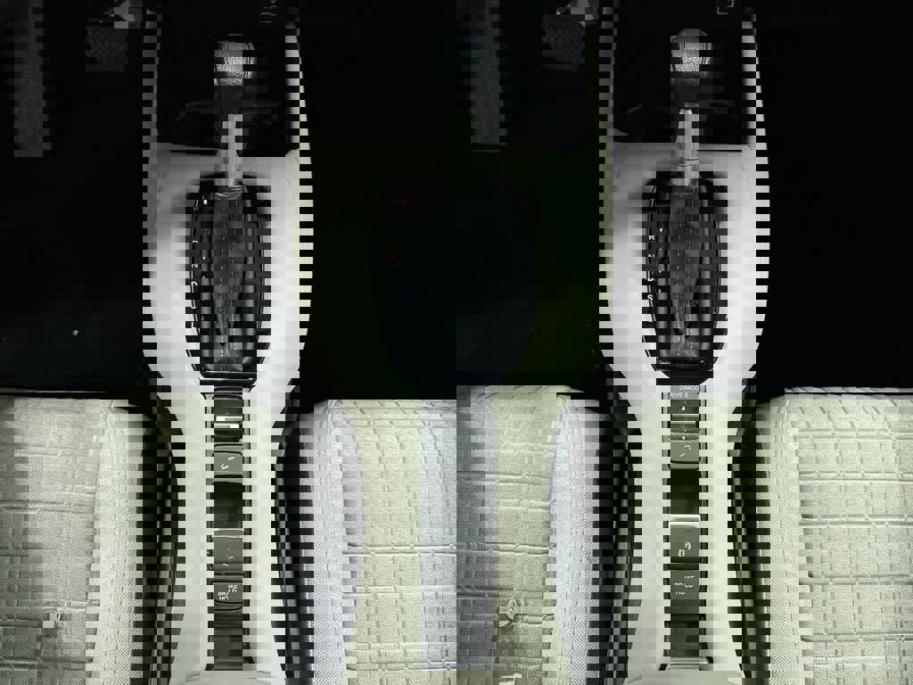 Used 2023 Honda HR-V LX image 35