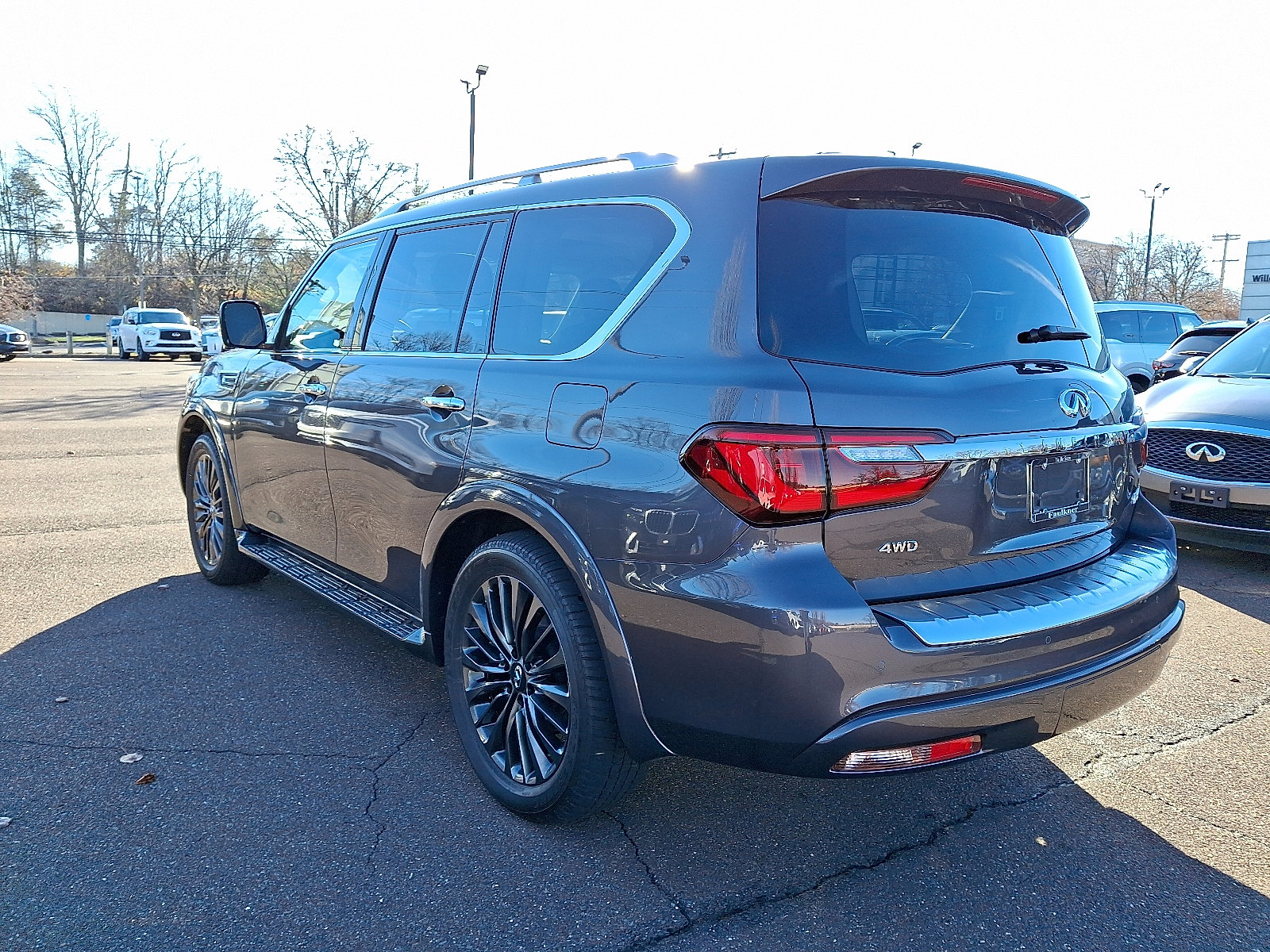 Certified 2024 INFINITI QX80 Premium Select w/ Cargo Package image 4
