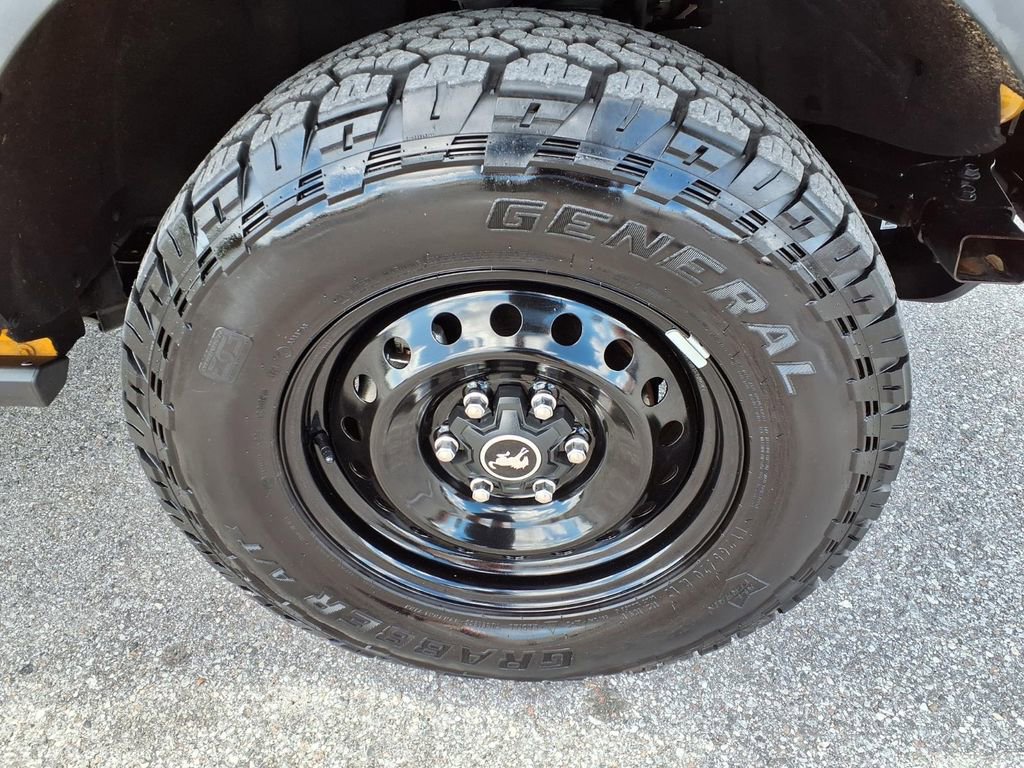 Used 2021 Ford Bronco Black Diamond image 9