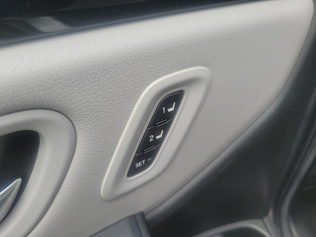 Used 2024 Honda Pilot EX-L image 15