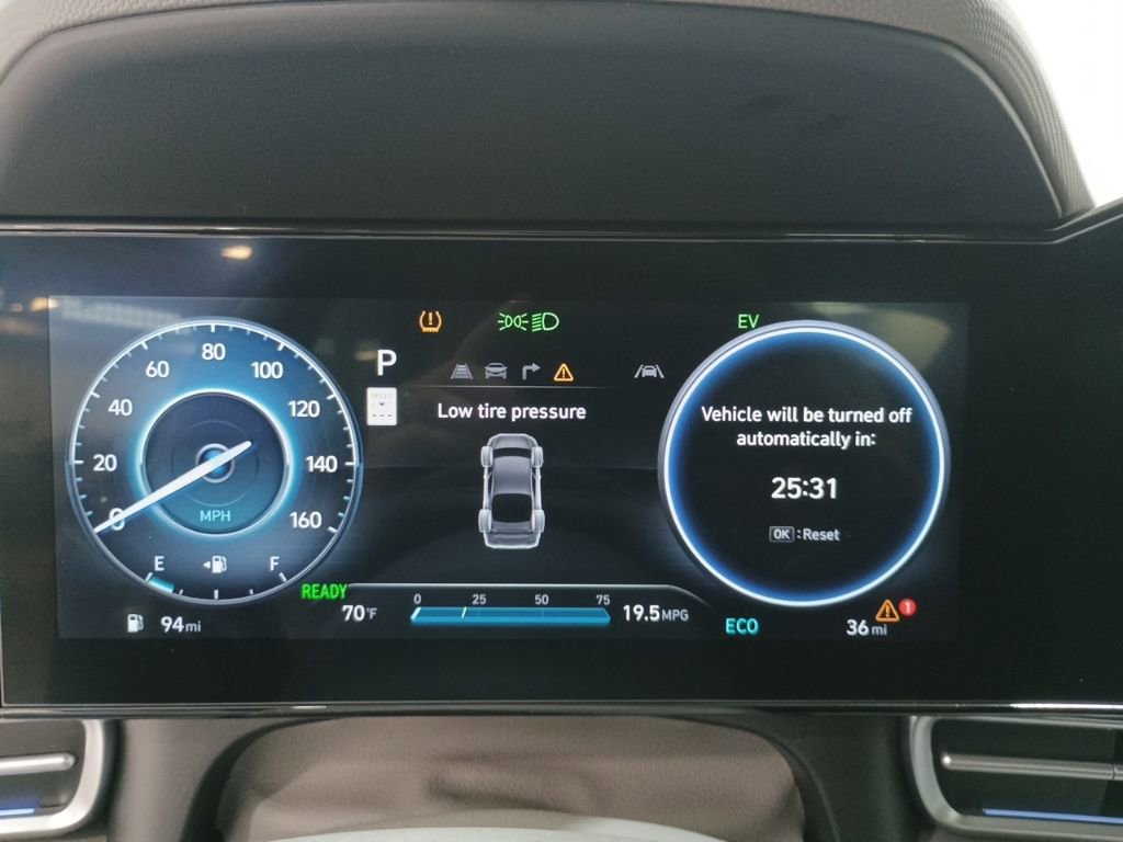 New 2025 Hyundai Elantra SEL FWD image 19
