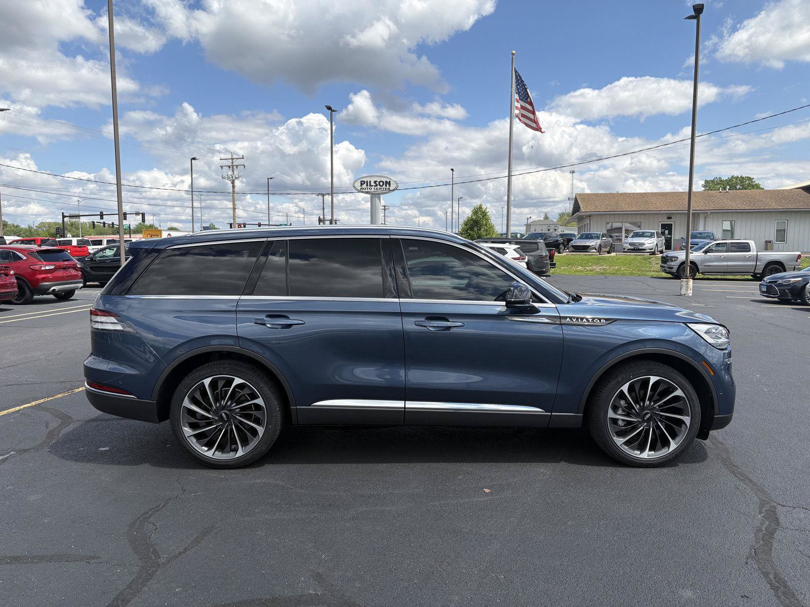 Used 2020 Lincoln Aviator Reserve w/ Equipment Group 202A AWD/4WD image 29