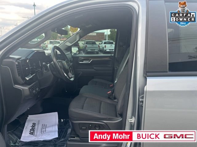 Used 2025 Chevrolet Silverado 1500 LT AWD/4WD image 22