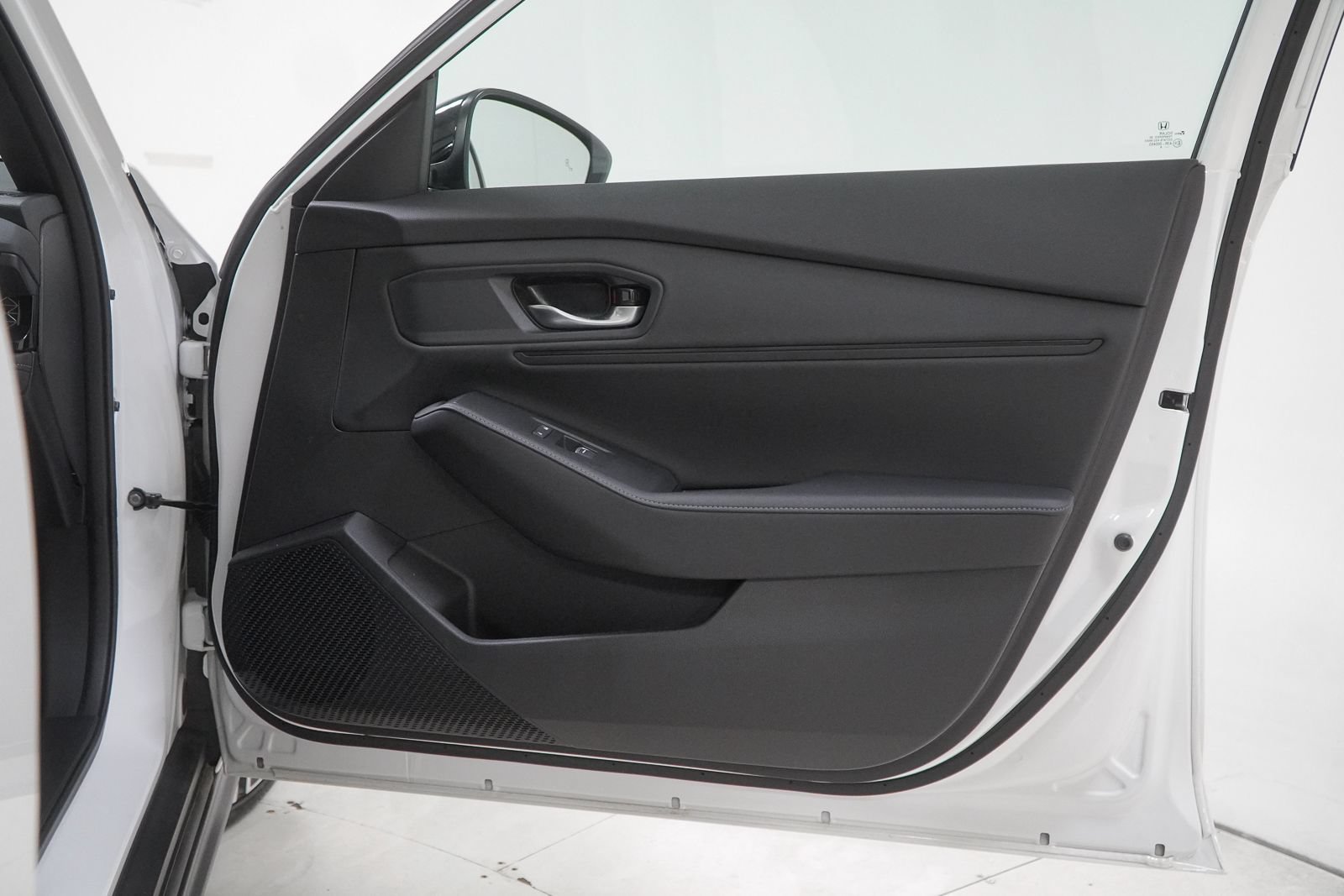Used 2025 Honda Accord Sport image 36