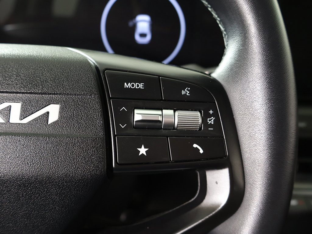 Certified 2025 Kia K4 EX image 40