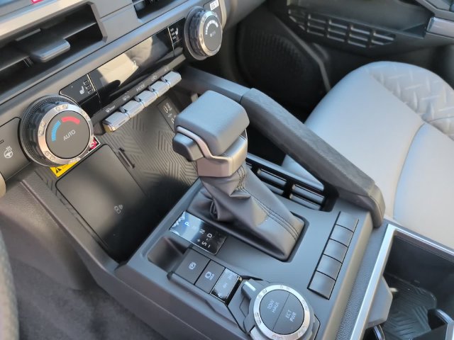Used 2026 Toyota Tacoma SR5 AWD/4WD image 20